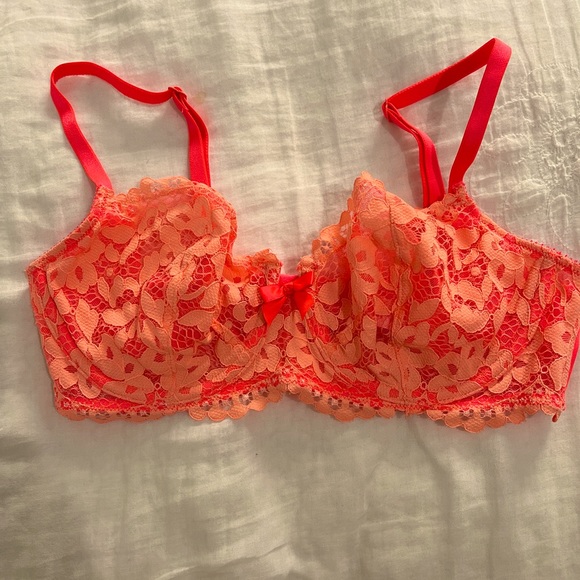 Victoria’s secret lace bra - Picture 1 of 3